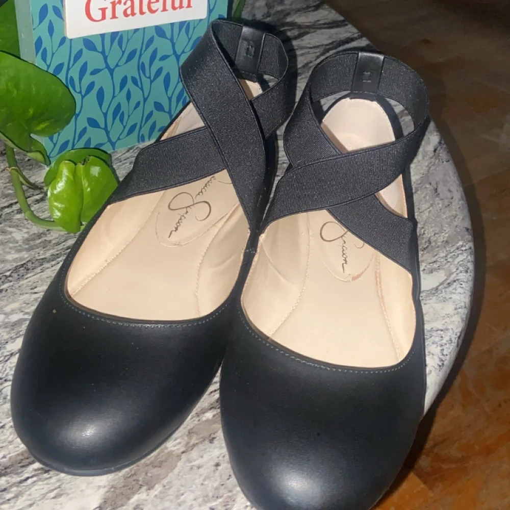 Jessica Simpson Black Ballet Flats with Straps - Picture 2 of 2